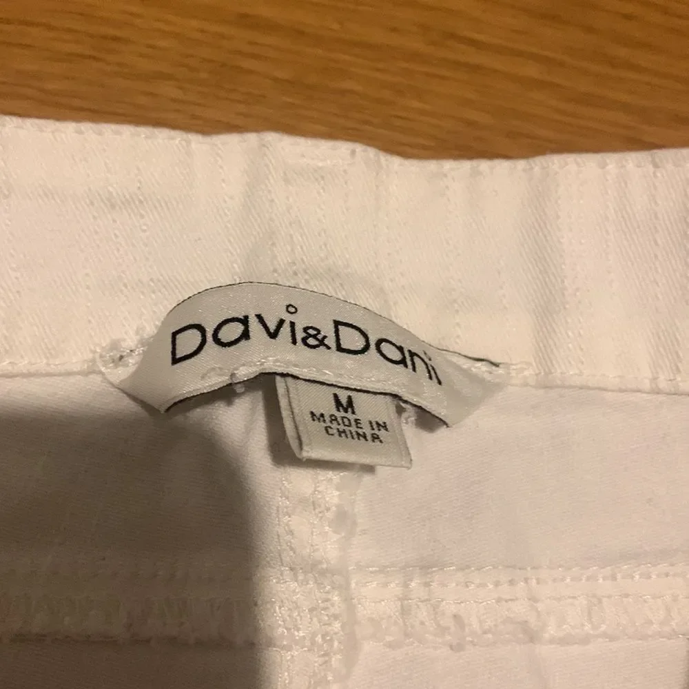 Davi & Dani white jeans size medium